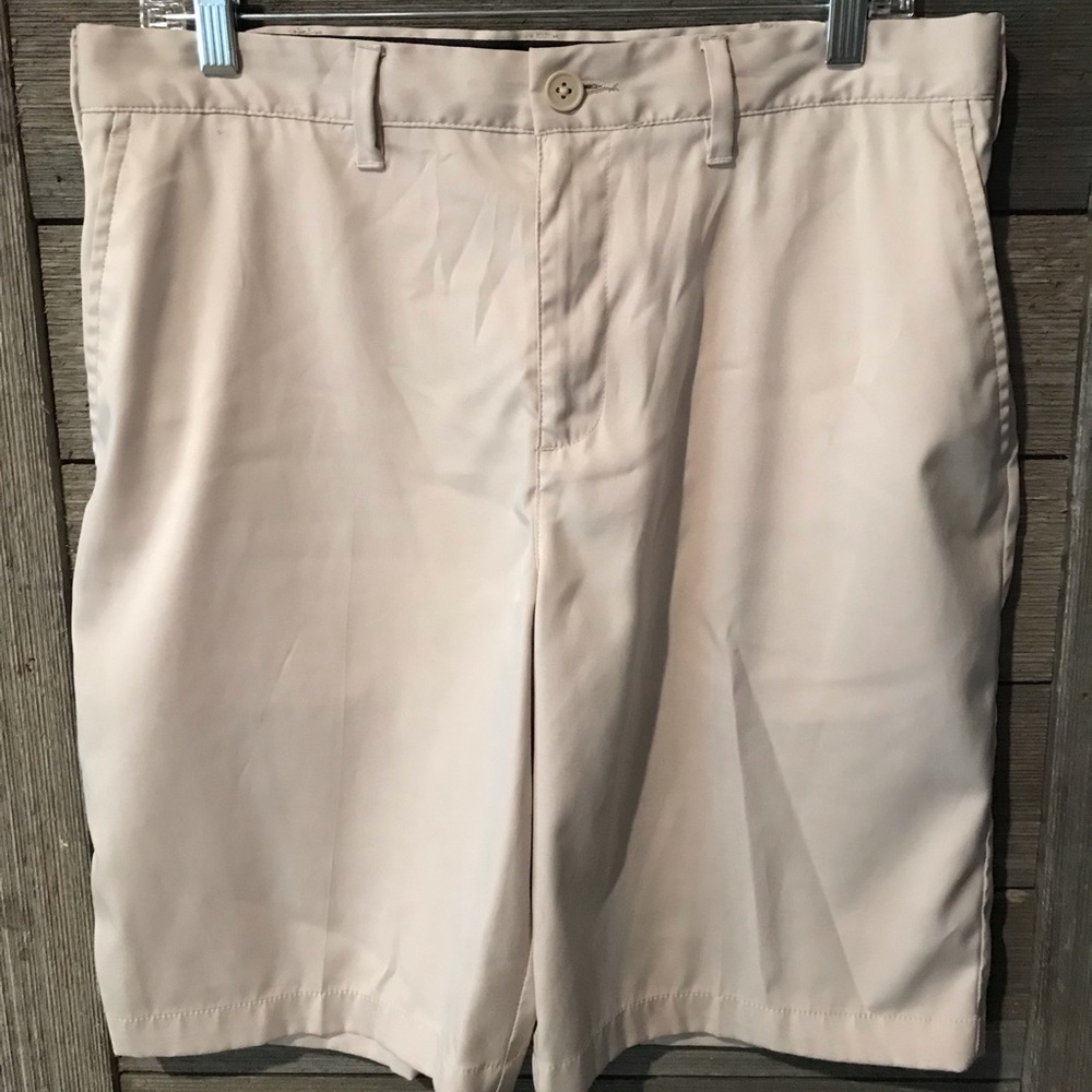Khaki Golf Short